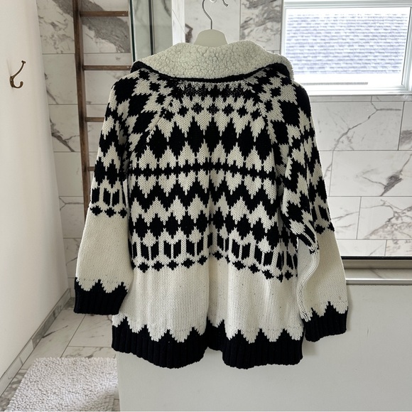 Show Me Your MuMu Black and White Turtleneck Sweater - Picture 5 of 6